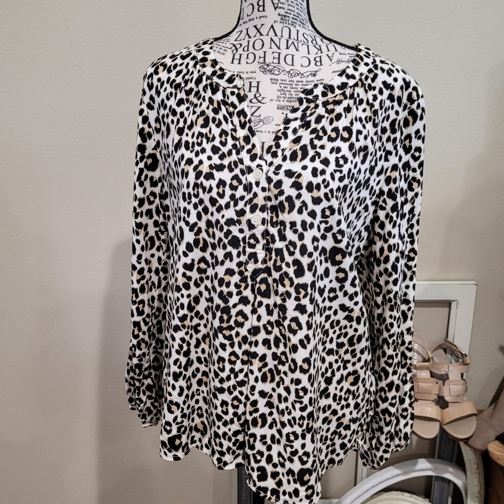 Old Navy Womens SZ M Animal print popover top Boho